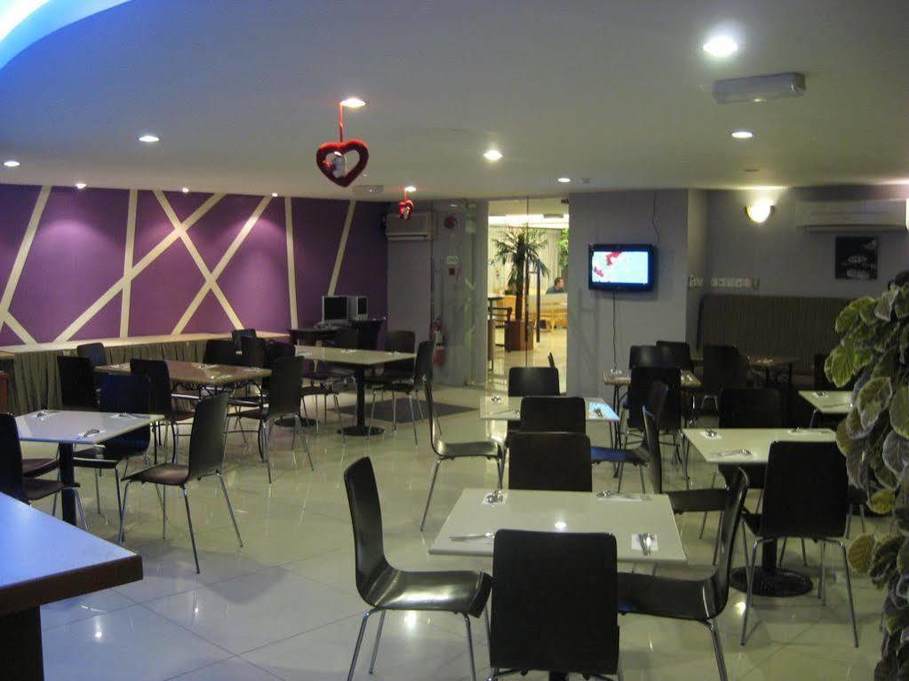 Casuarina Hotel Kota Kinabalu Esterno foto